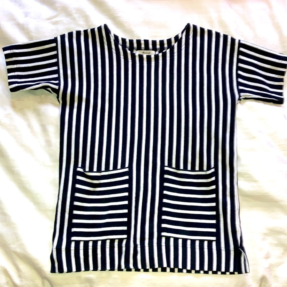 Madewell, women’s szXS, short sleeved knit top.